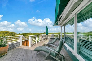 Terrace/patio - Henderson Haus | Near Beach + Balcony w/ Grill | Steps to Henderson State Park (Destin)