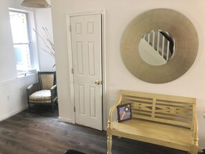 Basic Apartment | Living area