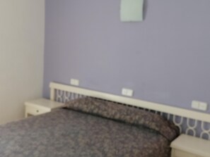 2 bedrooms, iron/ironing board, Internet
