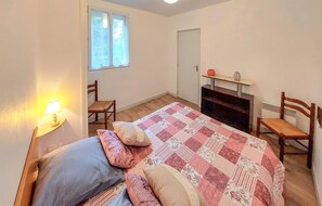 1 chambre, Wi-Fi gratuit, draps fournis