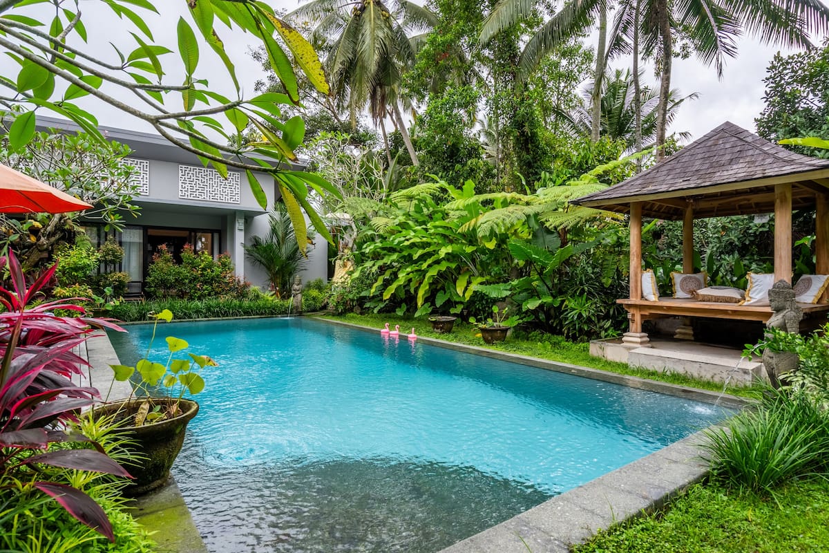Private pool