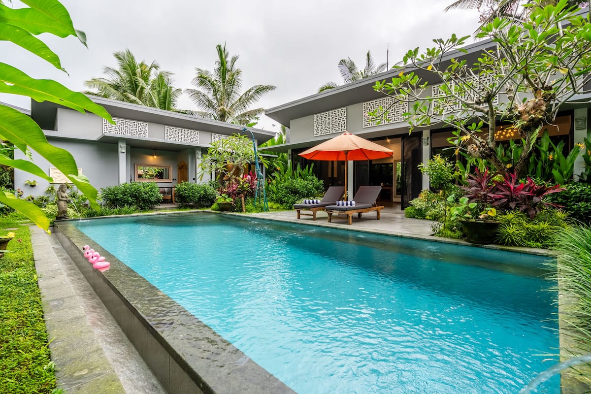 Private pool