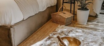 Cozy Retreat, 3 mins from the BC Ferries