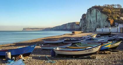 4 bedroom nice home in étretat