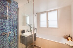 Hair dryer - Treville - 2 chambres à Grands Boulevards (Paris)