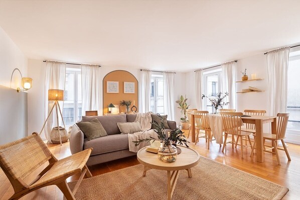 TV - Treville - 2 chambres à Grands Boulevards (Paris)