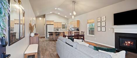 Televisión y chimenea