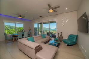 TV, stereo - Miramar 2D 3 bdr Ocean View in Los Suenos (Herradura Bay)