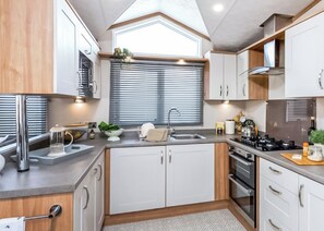 Fridge, oven, stovetop, toaster