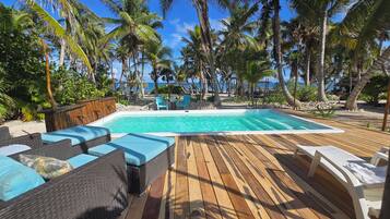 Outdoor pool, pool loungers