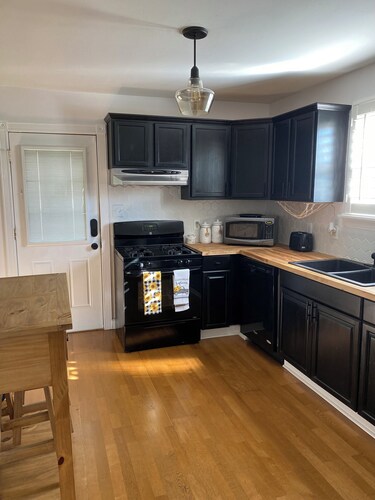 Cottage home 20 mins from NOLA French Quarter
