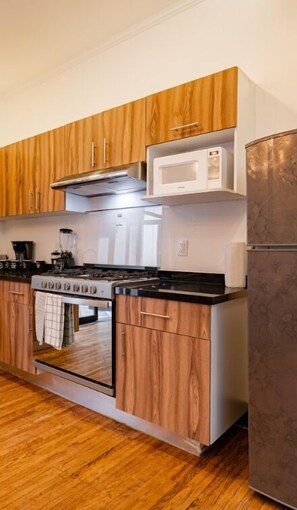 Fridge, microwave, oven, stovetop