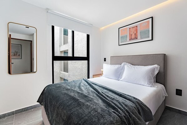 1 chambre, fer et planche à repasser, Wi-Fi, literie fournie
