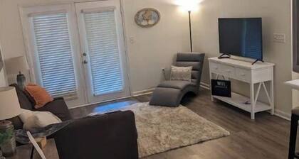 AUsome Auburn Condo 2b/2b