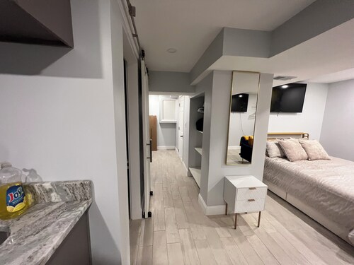 Cozy basement/studio apartment with kitchenette and bathroom!