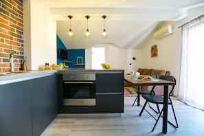 Room - Secret Garden - A2 2 2 (Razanac)