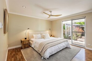 5 camere, ferro/asse da stiro, culla da viaggio, Wi-Fi gratuito