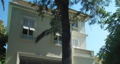 Family villa 300m from the sea and the city