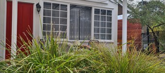 La cachette bushland hideaway in the Adelaide Hills on 13 acres, pool, hot tub.