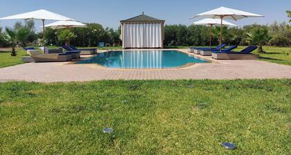 Saphir Paon - Luxury Villa in the middle of a farm