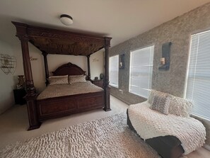 3 quartos, ferros/tábuas de passar roupa, Wi-Fi, roupa de cama