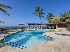 Pool - Kanaloa at Kona, Bay Views over the ocean. (Kailua-Kona)
