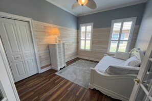3 bedrooms, iron/ironing board, WiFi