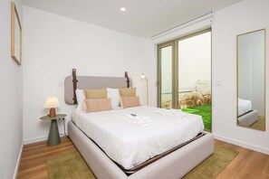 1 slaapkamer, een strijkplank/strijkijzer, wifi, beddengoed