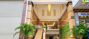 Spring Airport Hotel