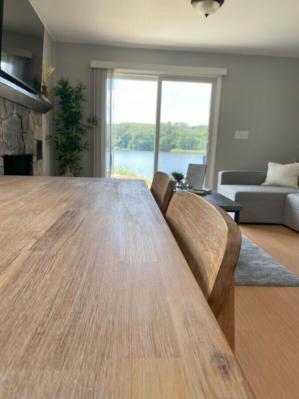 Dining - Thames River Cottage · Near Casinos - USCGA (Montville)