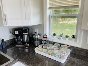 Fridge, microwave, oven, stovetop - Thames River Cottage · Near Casinos - USCGA (Montville)