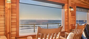 Breathtaking Panoramic Ocean Front Views, Hot Tub, Game Room w/ Pool Table, Private Stairway 2 Beach