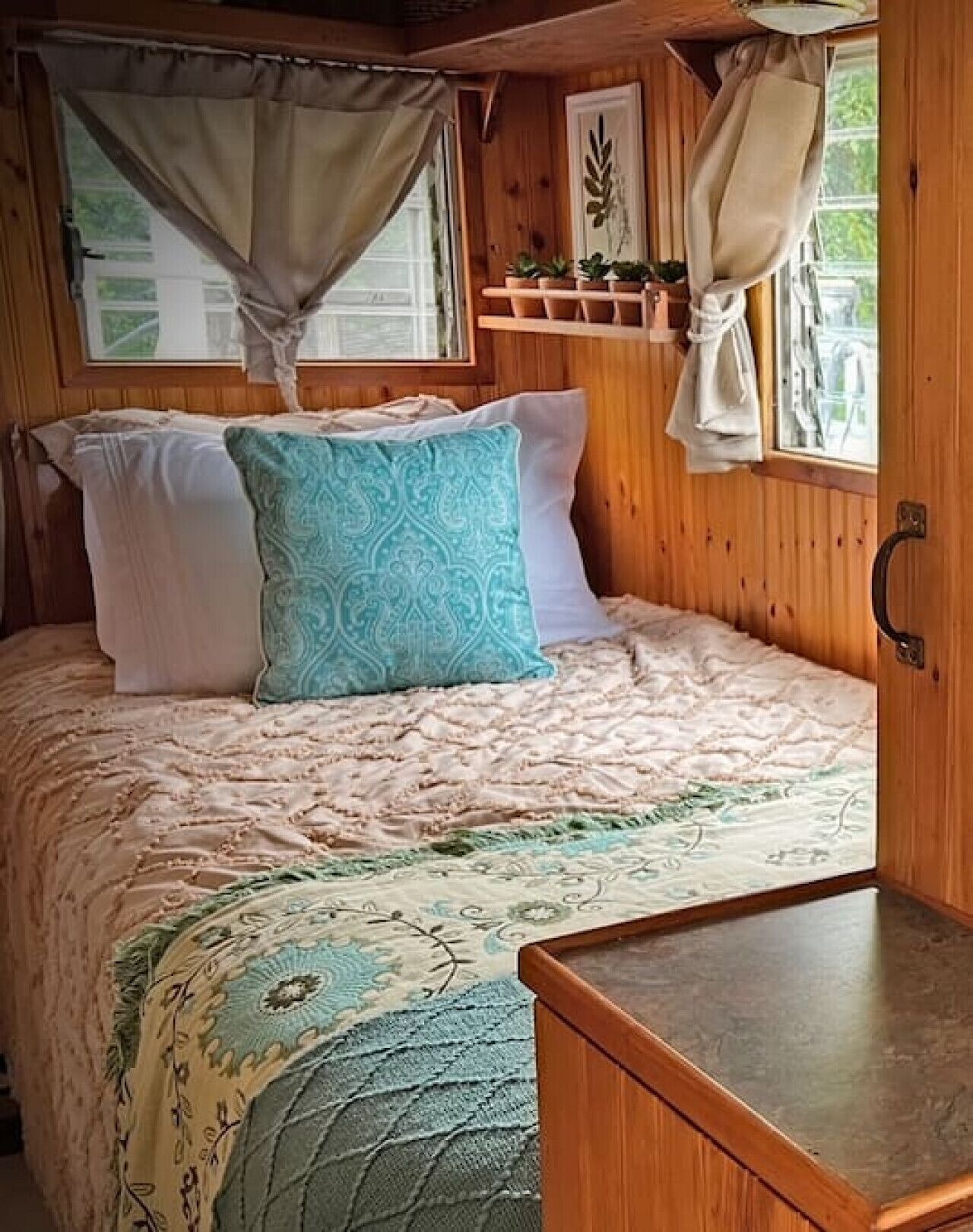 1 多间卧室、免费 WiFi、床单