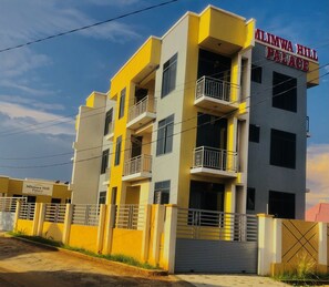 Exterior - MLIMWA HILL PALACE (Dodoma)
