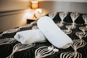 مكواة/لوح كي وواي فاي مجانًا وملاءات أسرّة