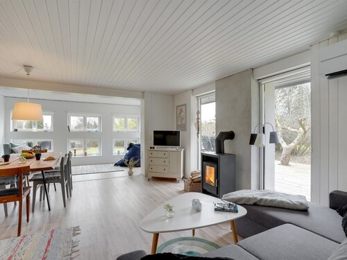 "Hendrina" - 500m from the sea by Interhome