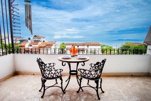 Outdoor dining - Incredible Casa Linda (Puerto Vallarta)