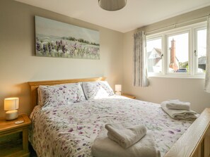 2 bedrooms, individually decorated, individually furnished, free WiFi - Bramley Cottage (Clacton-on-Sea)