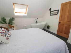 2 chambres, décor unique, ameublement unique, accès au Wi-Fi (inclus)
