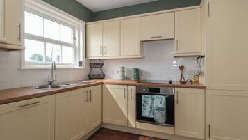 Fridge, dishwasher, electric kettle, toaster