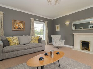Living area - Cherry Tree House (Highbridge)