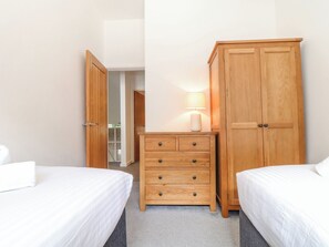 3 habitaciones, decoración personalizada y muebles diferentes