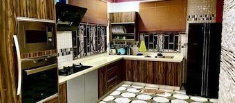 Huge Homestay in Town! Can fit 15-20 pax