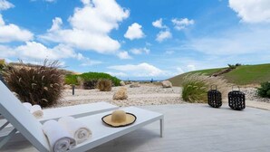 Terrace/patio - Reef View - Ocean View | Modern Apartment (Blue Bay Golf &amp; Beach Resort)