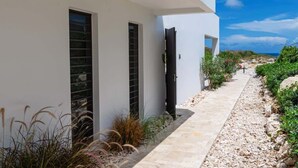 Property grounds - Reef View - Ocean View | Modern Apartment (Blue Bay Golf &amp; Beach Resort)