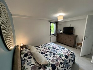 1 chambre, fer et planche Ă repasser, Wi-Fi, draps fournis