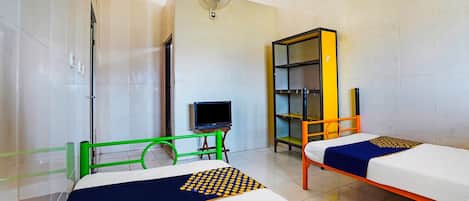 Espace de travail pour ordinateur portable, Wi-Fi gratuit, draps fournis