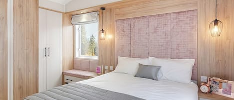 2 室のベッドルーム、WiFi