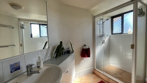 Bathtub