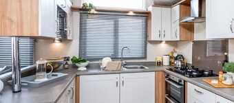 Autograph Junior 2 Bed Lodge with Hot Tub Pet
